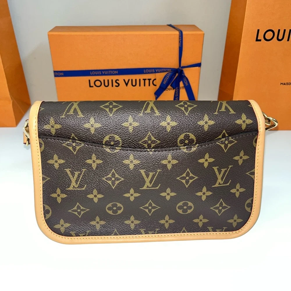 🔥Authentic Louis Vuitton Diane 🔥 - Picture 5 of 8